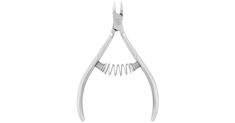 Jimy USA curved nail clippers used for precise grooming in NYC 2025