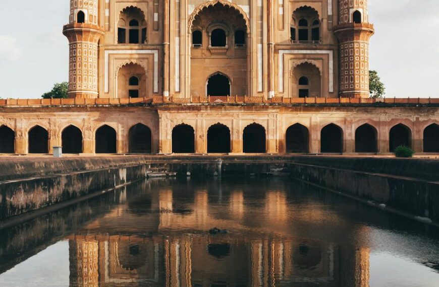 golden triangle tour packages from Delhi