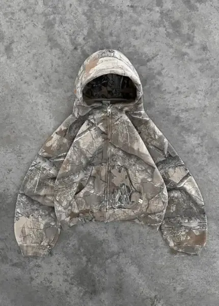 Blending Nature and Street: The Akimbo Realtree® Hoodie